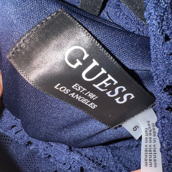 Guess - Picture 2 of 3